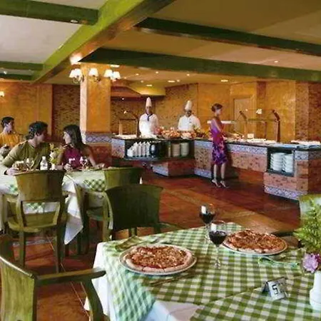Sandos Papagayo מלון